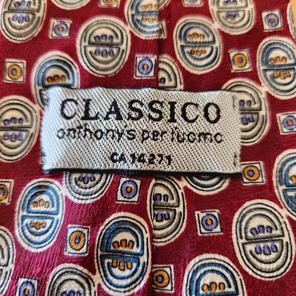 Classico Anthony’s per l’uomo Silk Tie Burgundy Geometric Pattern Made in Canada - Picture 4 of 4